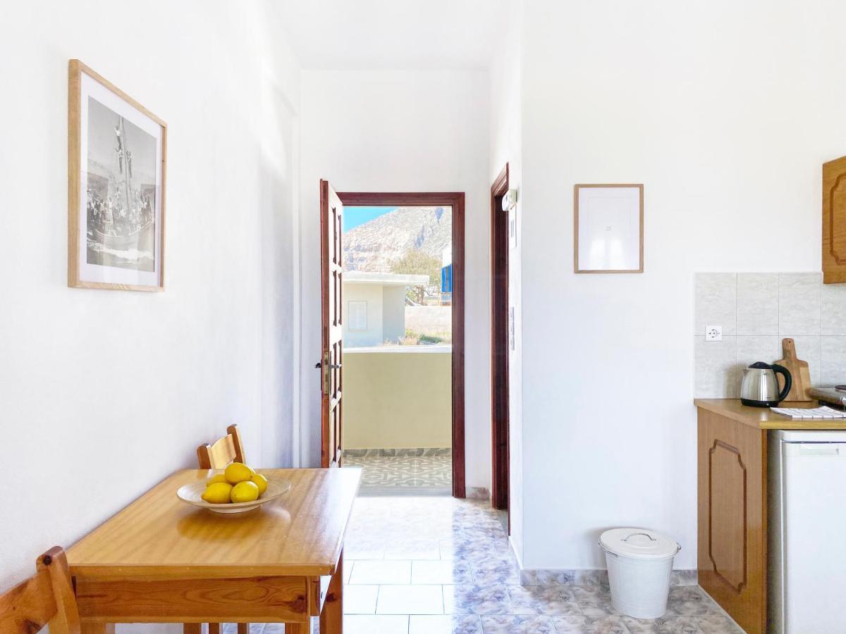 Almyra Villa Perissa  Exterior photo
