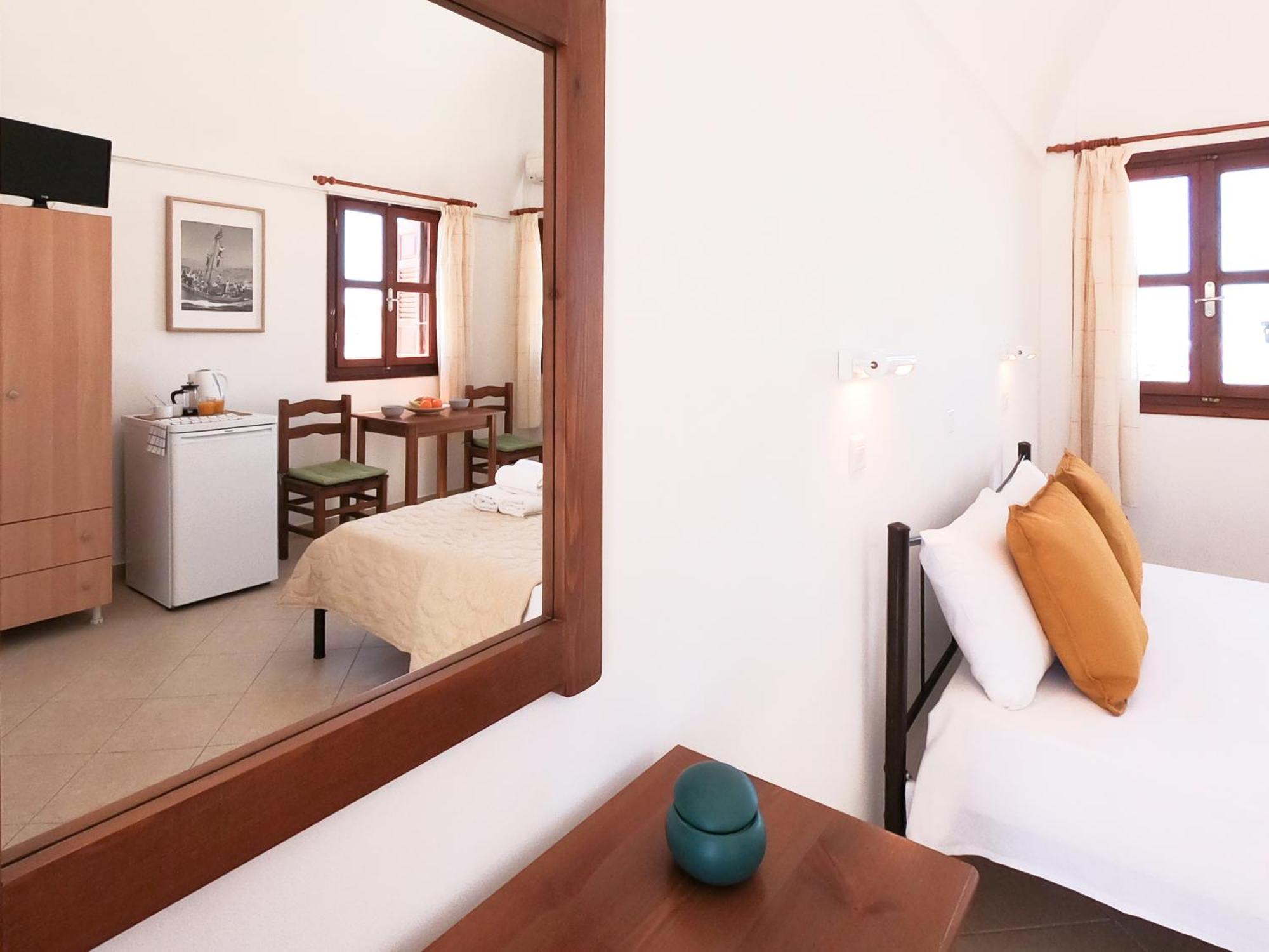 Almyra Villa Perissa  Exterior photo